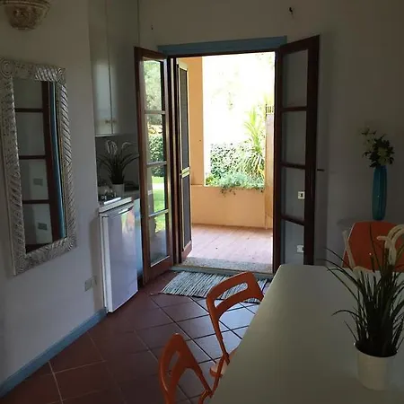 Дом отдыха Villino Le Luccine Пунтальдия
